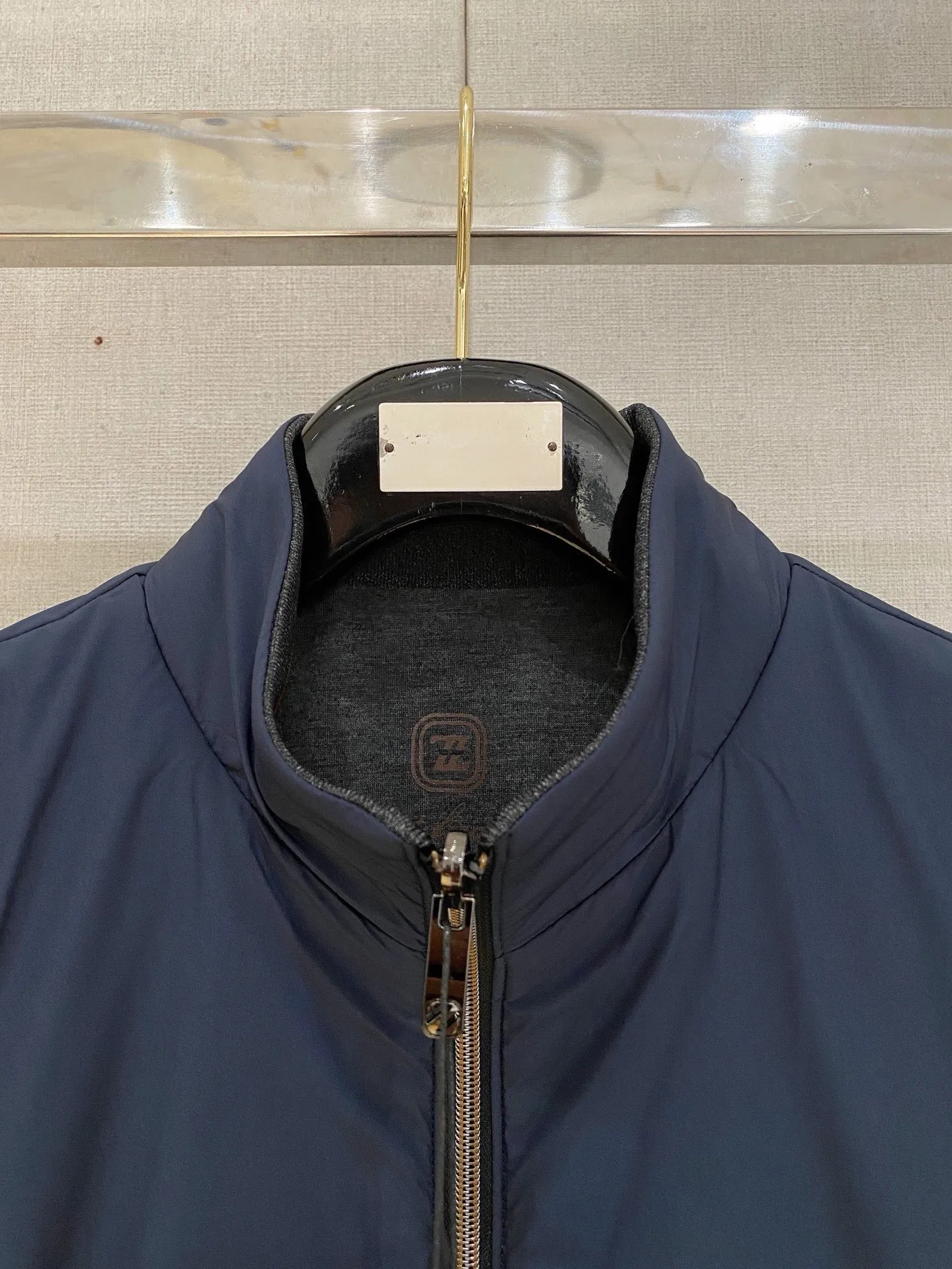 Zegna ： ， ， ， ； ， ， ， ， Classic 。 ： ， ， ， ； ， ； ， ， 。 ： ， ， ； ， ， T 、 、 ； ， ， ， 。 ： 、 、 ， ， Versatile 。 ： Cream White/Khaki/ /Black（ Gray ） Sizes：M-4XL